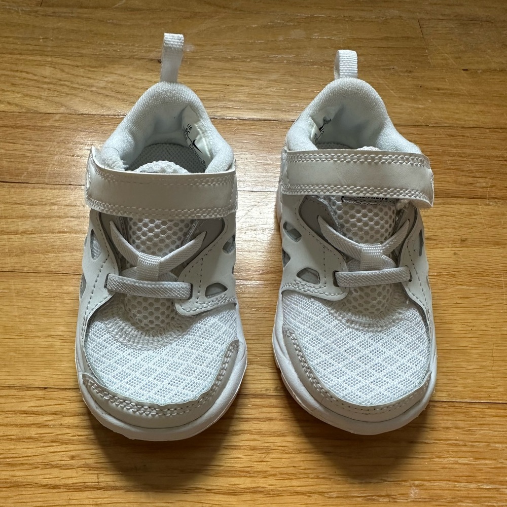 Nike Toddler Run Free 2